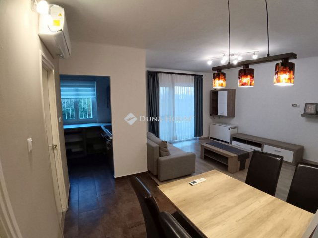 Eladó téglalakás, Bicskén 49.5 M Ft, 2 szobás