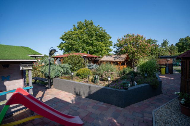 Eladó családi ház, Miskolcon 110 M Ft, 7 szobás