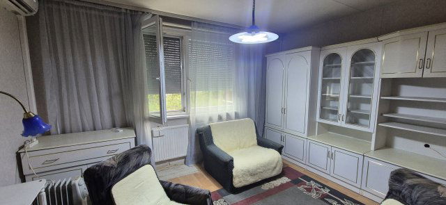 Eladó panellakás, Debrecenben, Angyalföld téren 48 M Ft