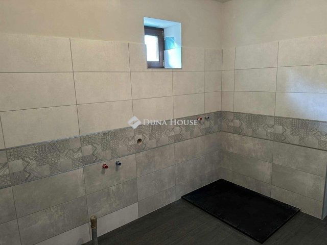 Eladó családi ház, Nagykőrösön 75 M Ft, 3 szobás