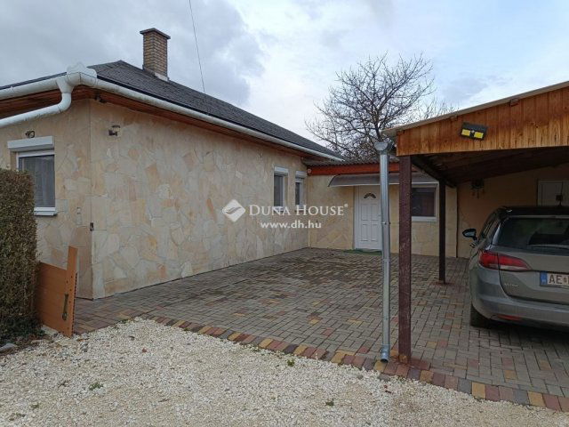 Eladó családi ház, Úrin 85 M Ft, 3 szobás