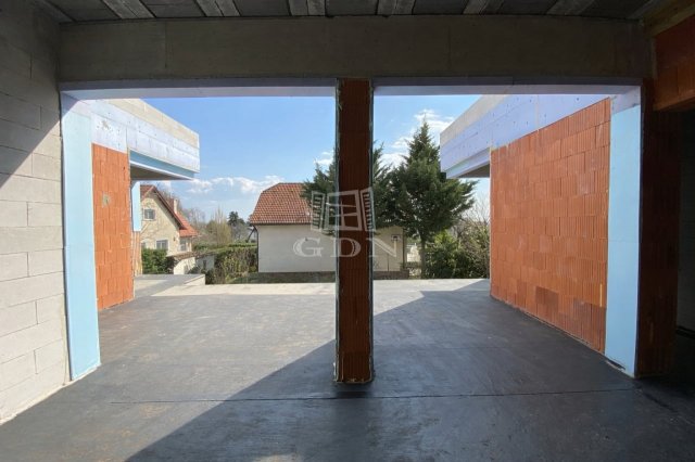 Eladó családi ház, Diósdon 210 M Ft, 4 szobás