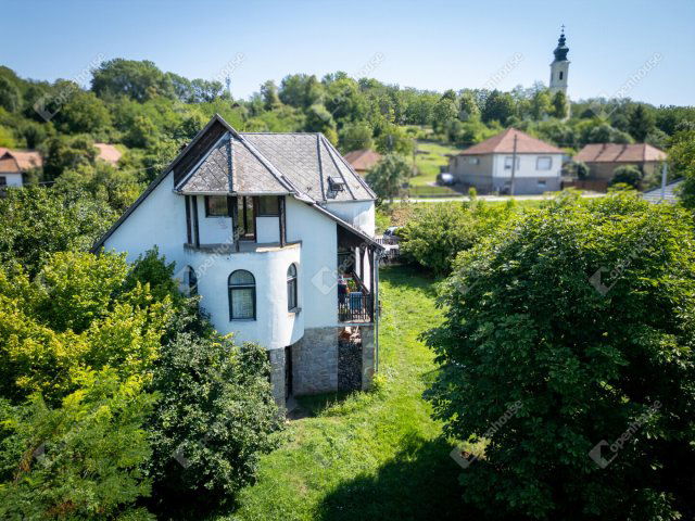 Eladó családi ház, Harsányban 46.5 M Ft, 7 szobás