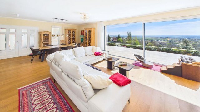 Eladó családi ház, Cserszegtomajon 489 M Ft, 4+1 szobás