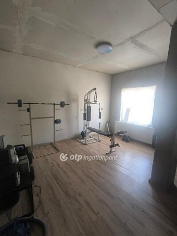 Eladó családi ház, Bátonyterenyén 11.9 M Ft, 2 szobás