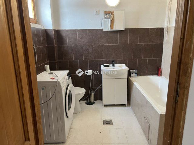 Eladó családi ház, Adácson 38 M Ft, 2 szobás