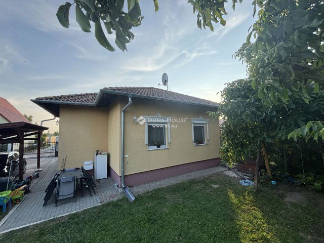 Eladó családi ház, Dunavarsányban 73 M Ft, 4 szobás