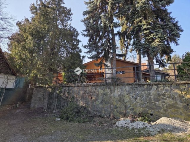 Eladó családi ház, Leányfaluban 159.9 M Ft, 3 szobás