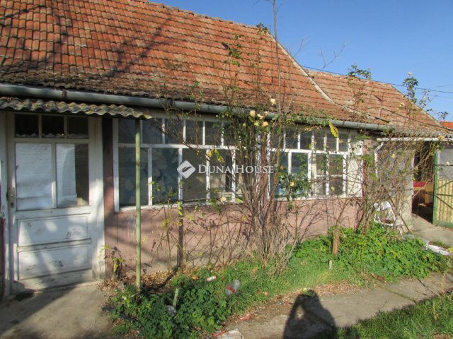 Eladó családi ház, Szentmártonkátán 15.9 M Ft, 3 szobás