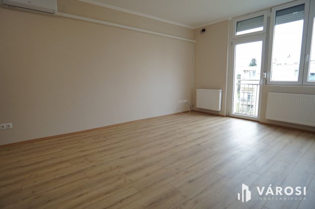 Eladó téglalakás, Nagykanizsán 27.9 M Ft, 1+1 szobás