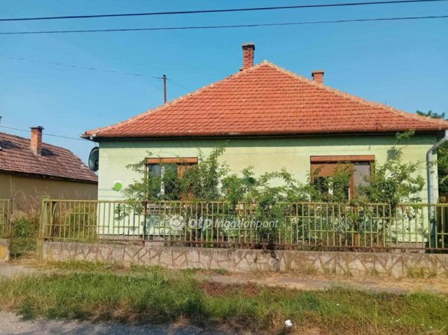 Eladó családi ház, Biharkeresztesen 12.8 M Ft, 3+1 szobás