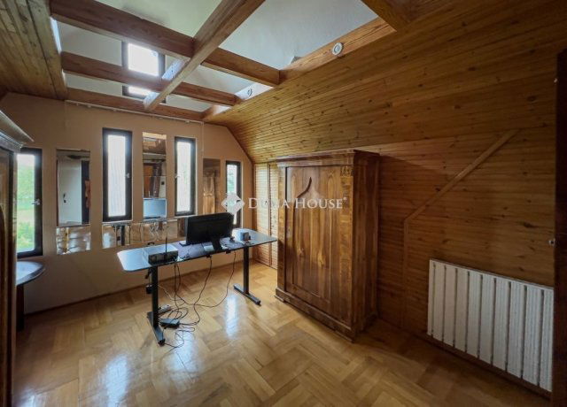 Eladó családi ház, Tápiószentmártonon 54.5 M Ft, 5 szobás