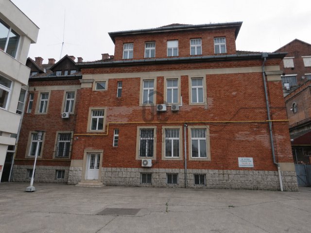 Eladó iroda, Budapesten, X. kerületben 390 M Ft