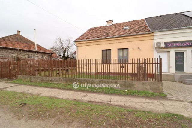 Eladó családi ház, Taksonyon 55.1 M Ft, 3 szobás