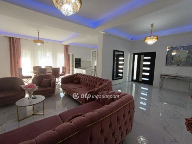 Eladó családi ház, Ercsiben 84.9 M Ft, 3 szobás