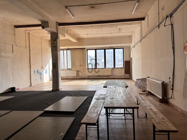 Eladó ipari ingatlan, Budapesten, XIII. kerületben 615 M Ft