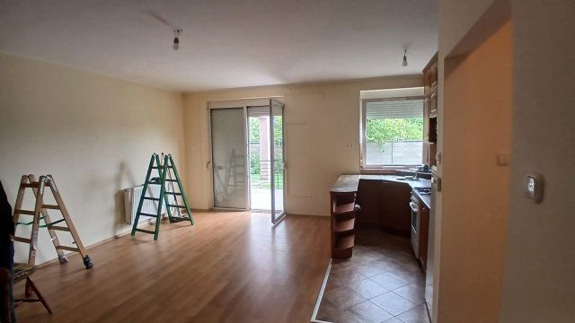 Eladó családi ház, Szentlőrincen 44 M Ft, 2 szobás