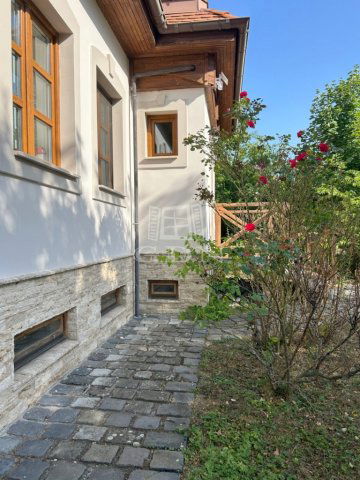 Eladó családi ház, Gárdonyban 159 M Ft, 8 szobás