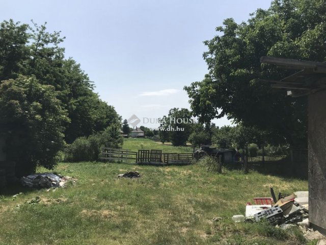 Eladó családi ház, Sárbogárdon 14.99 M Ft, 2 szobás