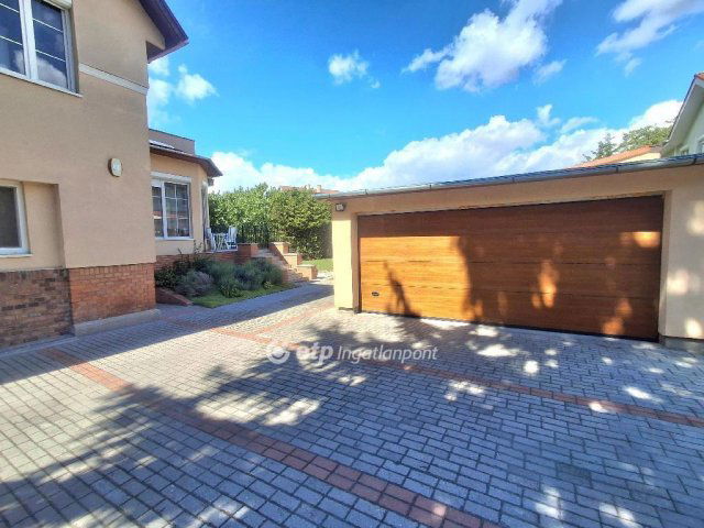 Eladó családi ház, Budapesten, XVI. kerületben 198 M Ft