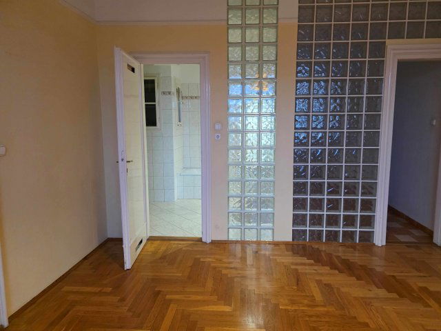 Kiadó téglalakás, albérlet, I. kerületben, Logodi utcában