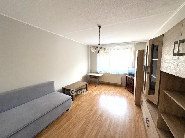 Kiadó panellakás, albérlet, Miskolcon 130 E Ft / hó, 2 szobás