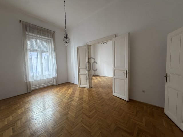 Eladó téglalakás, VIII. kerületben, Mikszáth Kálmán téren