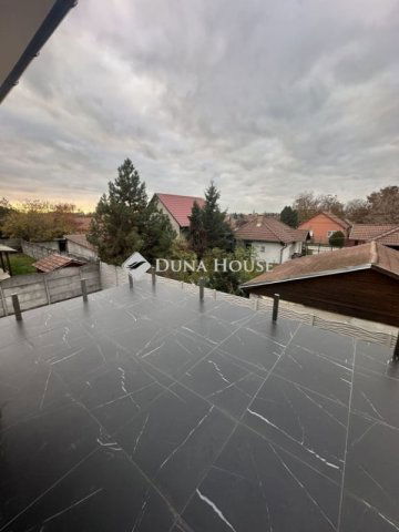 Eladó családi ház, Gyálon 249.9 M Ft, 6 szobás