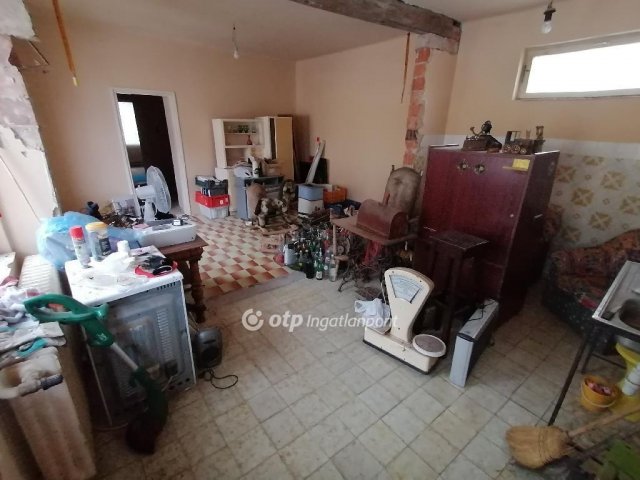 Eladó családi ház, Hajdúböszörményen 41 M Ft, 4 szobás
