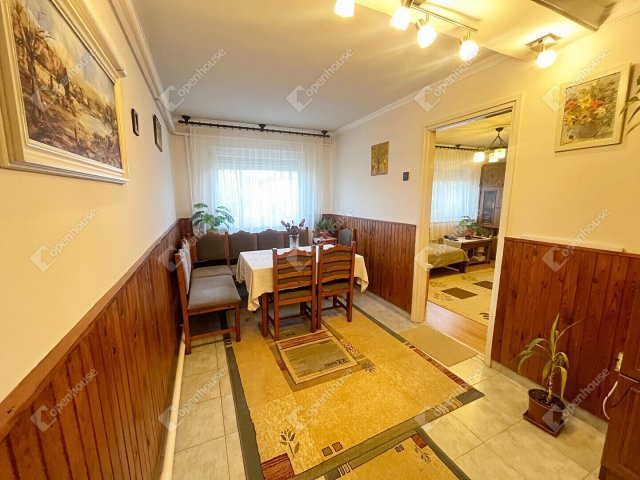 Eladó családi ház, Debrecenben 65 M Ft, 3 szobás