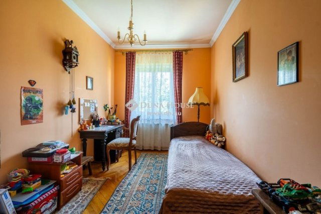 Eladó családi ház, Székesfehérvárott 364.9 M Ft, 5 szobás