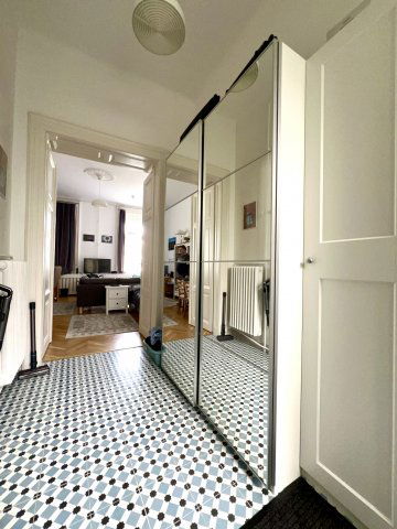 Eladó téglalakás, Budapesten, V. kerületben 129 M Ft, 1 szobás