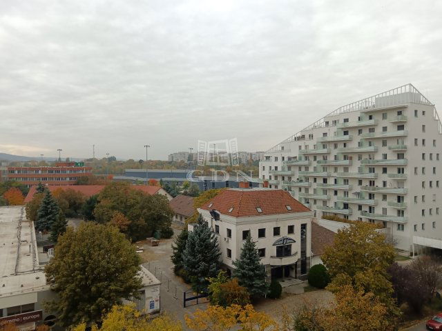 Eladó panellakás, Budapesten, XI. kerületben 64 M Ft, 1 szobás