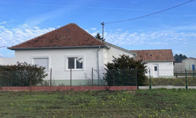 Eladó családi ház, Kecskeméten 130 M Ft, 3+1 szobás