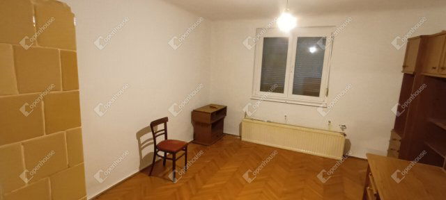 Eladó téglalakás, Szegeden 49.965 M Ft, 2 szobás