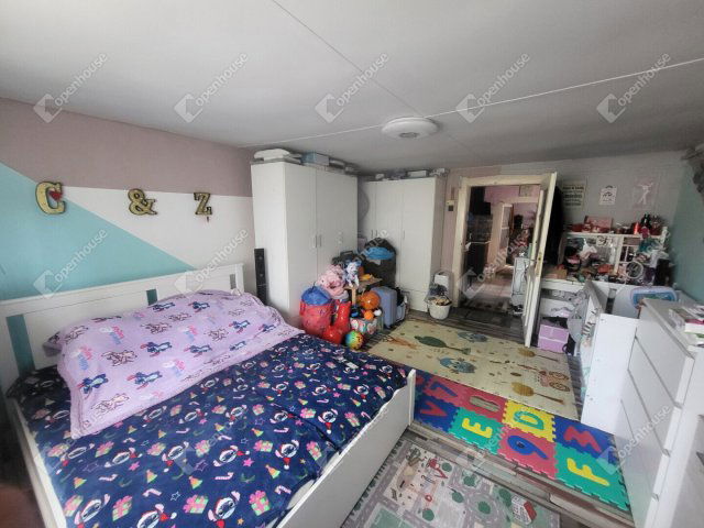 Eladó családi ház, Lábatlanon 34.5 M Ft, 2 szobás