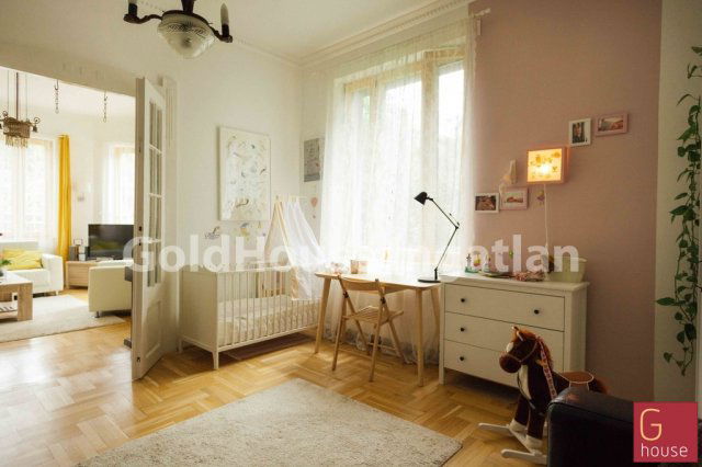 Eladó családi ház, Budapesten, XII. kerületben, Apor Vilmos téren