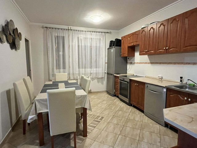 Eladó panellakás, Debrecenben 65 M Ft, 2+1 szobás