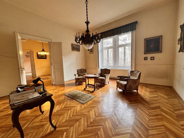 Eladó téglalakás, Budapesten, VII. kerületben 198 M Ft, 5 szobás