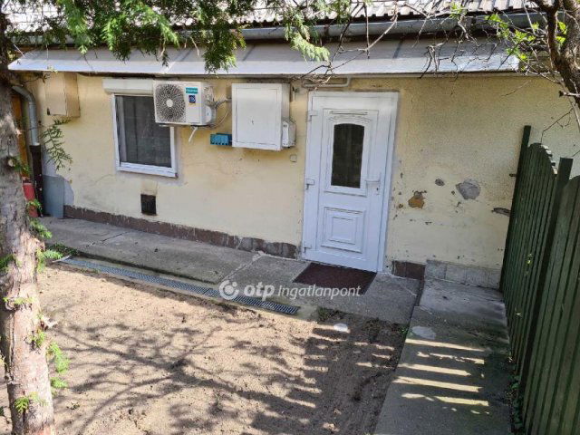 Eladó téglalakás, Budapesten, IV. kerületben 28 M Ft, 1 szobás