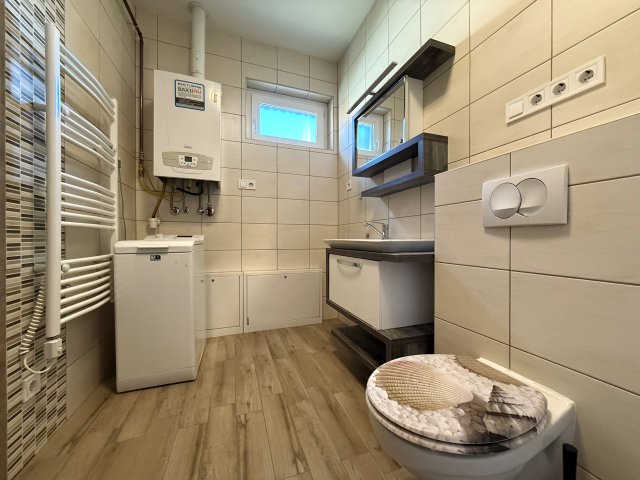 Eladó ikerház, Kecskeméten 104 M Ft, 4 szobás