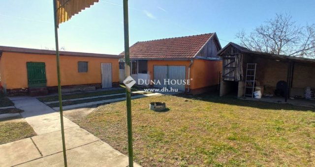 Eladó mezogazdasagi ingatlan, Tiszakécskén 29.99 M Ft, 4 szobás