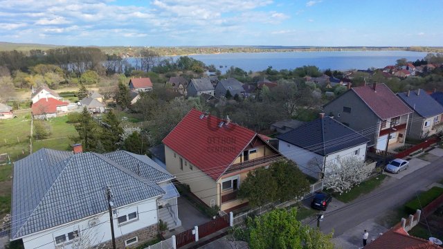 Eladó családi ház, Markazon 69.9 M Ft, 6 szobás