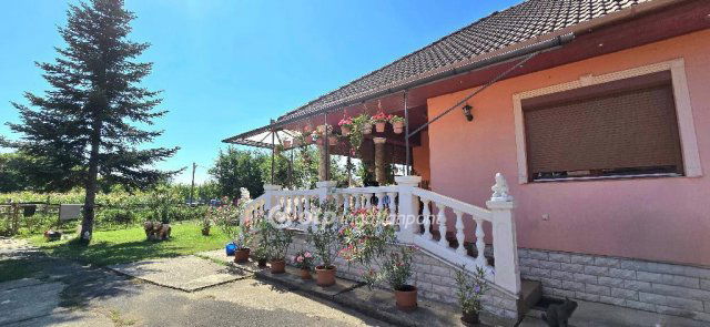 Eladó családi ház, Nyírábrányon 64.9 M Ft, 4 szobás