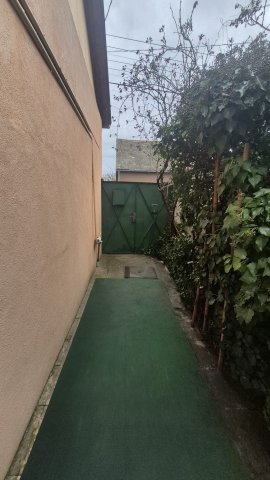 Eladó családi ház, Baján 27.9 M Ft, 2+1 szobás