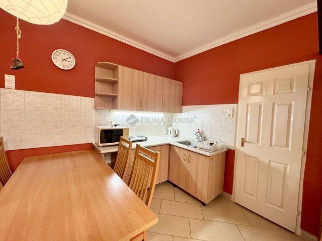 Eladó téglalakás, Budapesten, II. kerületben 80 M Ft, 1 szobás