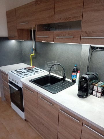 Eladó panellakás, Kecskeméten 49.4 M Ft, 2 szobás