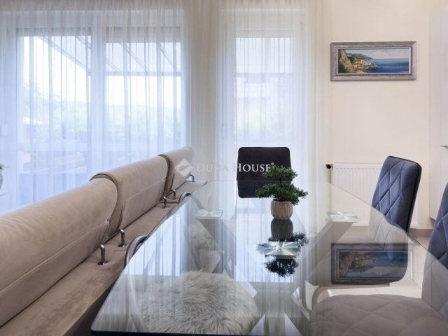 Eladó sorház, Fóton 142.9 M Ft, 5 szobás / költözzbe.hu