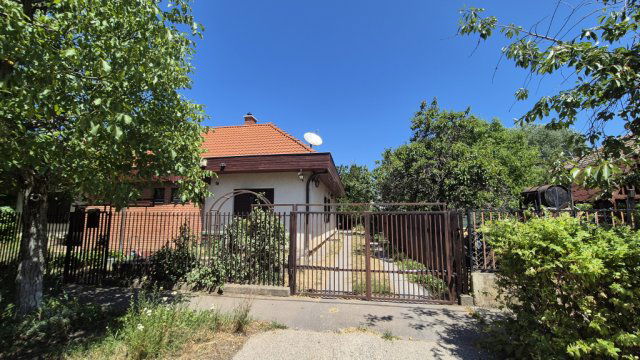 Eladó ikerház, Budapesten, XVIII. kerületben 183 M Ft, 6 szobás
