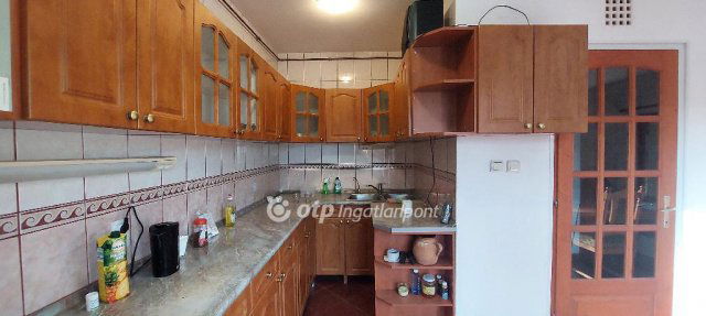 Eladó téglalakás, Szegeden 64.9 M Ft, 3 szobás